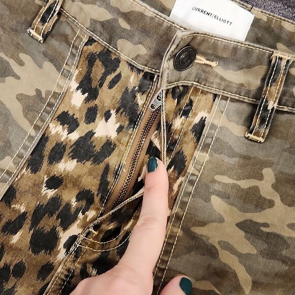 CURRENT/ELLIOTT The Clean Weslan Pantsin Camo Leopard Cropped pants size 27! - Picture 8 of 11